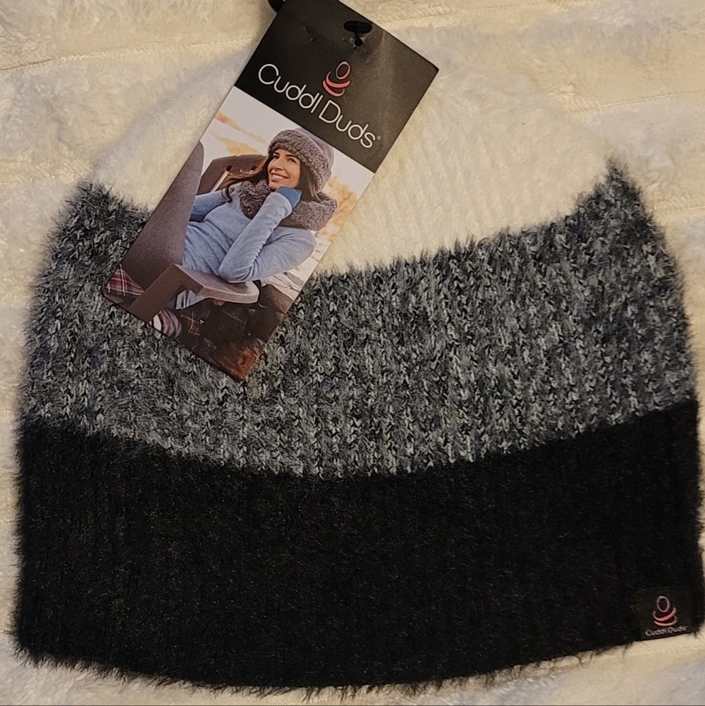 Cuddl Duds White, Black, and Gray Supr Soft Chenille Knit Beanie